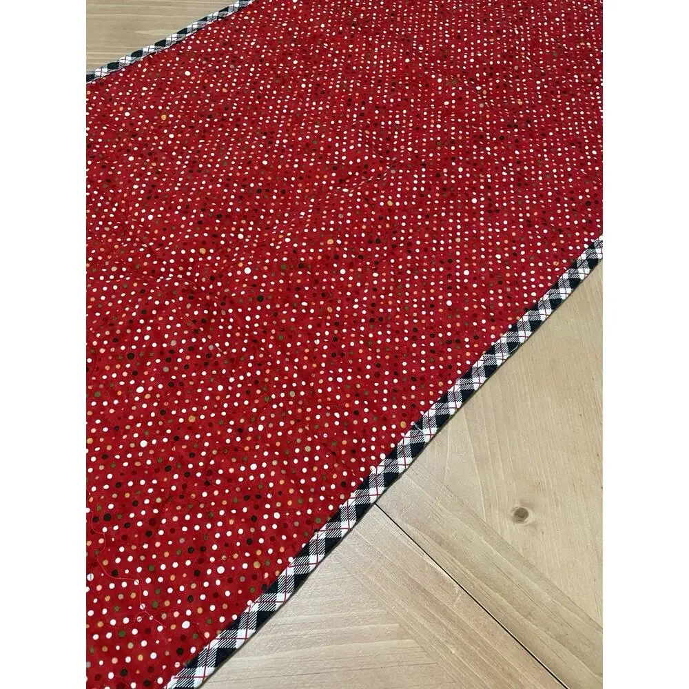Handmade Quilted Christmas Table Runner Patchwork Ornaments Presents Farmhouse